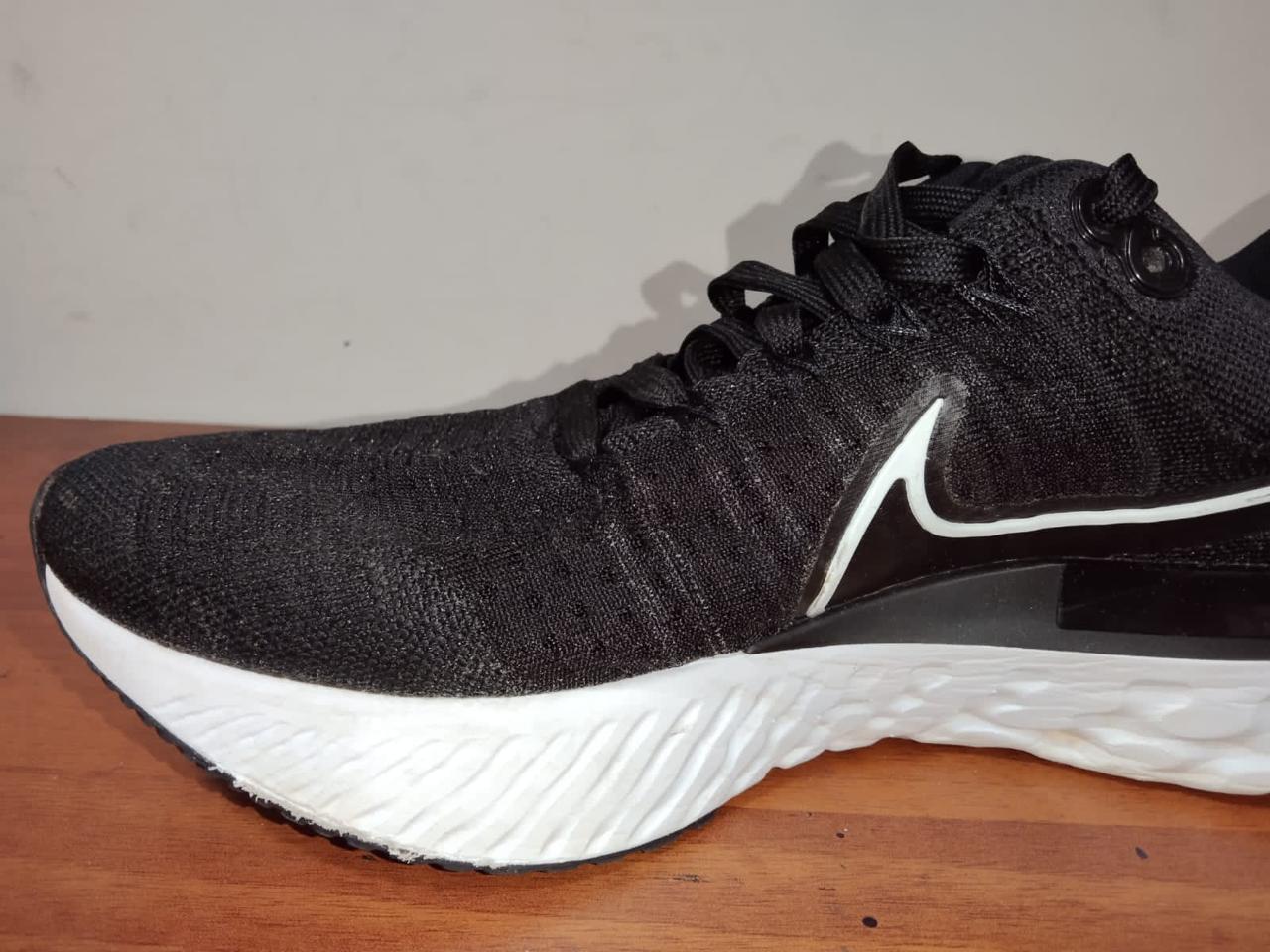 Reparación de capellada en tenis de running — después de la reparación
