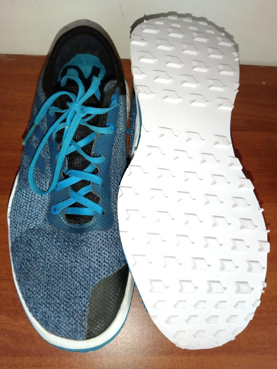 Cambio de suela en tenis — después de la reparación