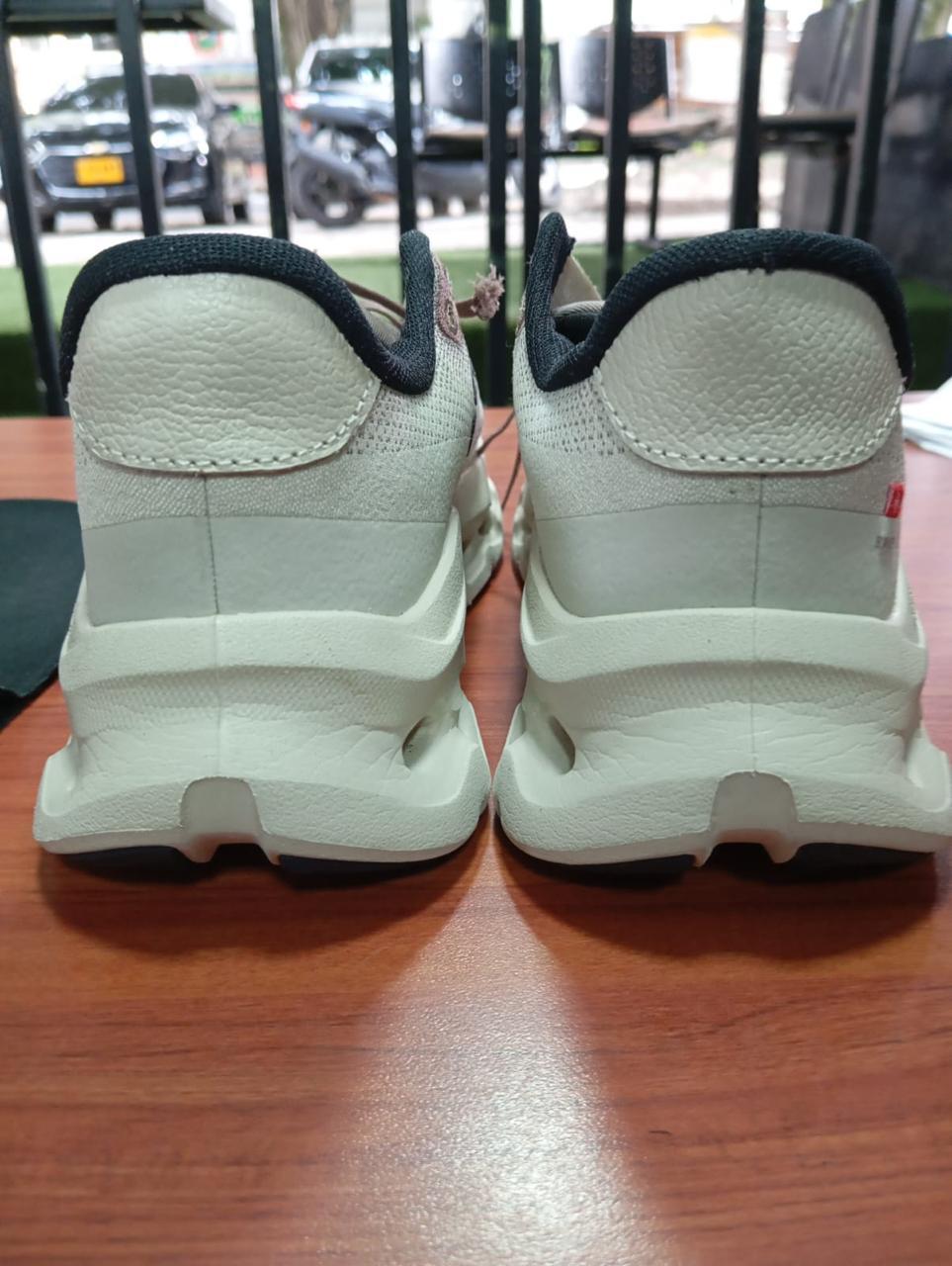 Cambio de pilón — Tacones y tapas realizado en Arcoiris Zapatería Especializada, Medellín